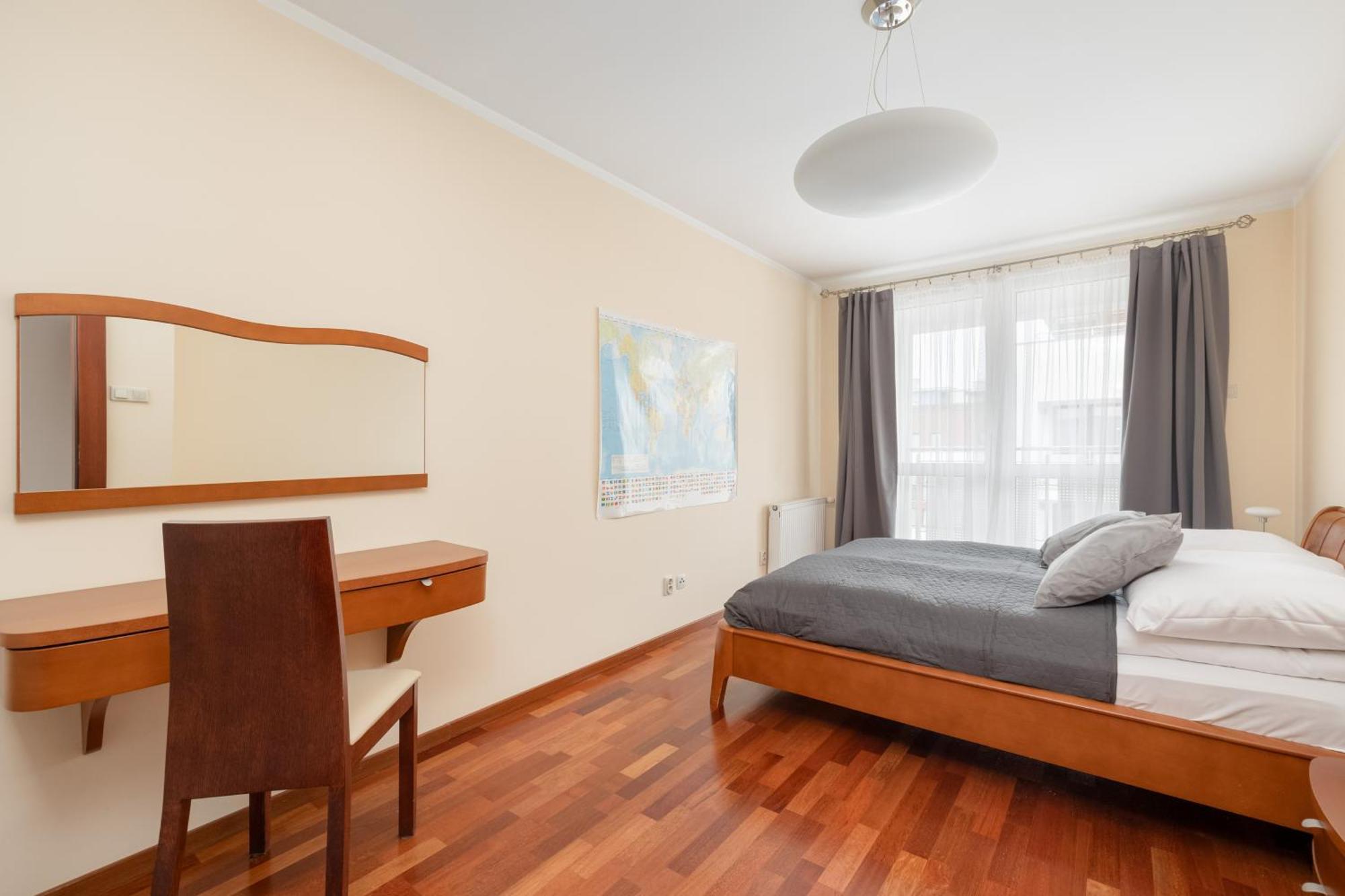 Spacious Wylotowa - By Jantar Apartment
